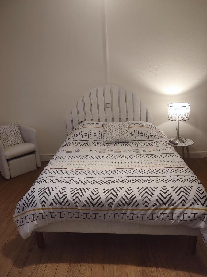 Chambre D'Hotes Chez Denflo 라플라켈리어 외부 사진